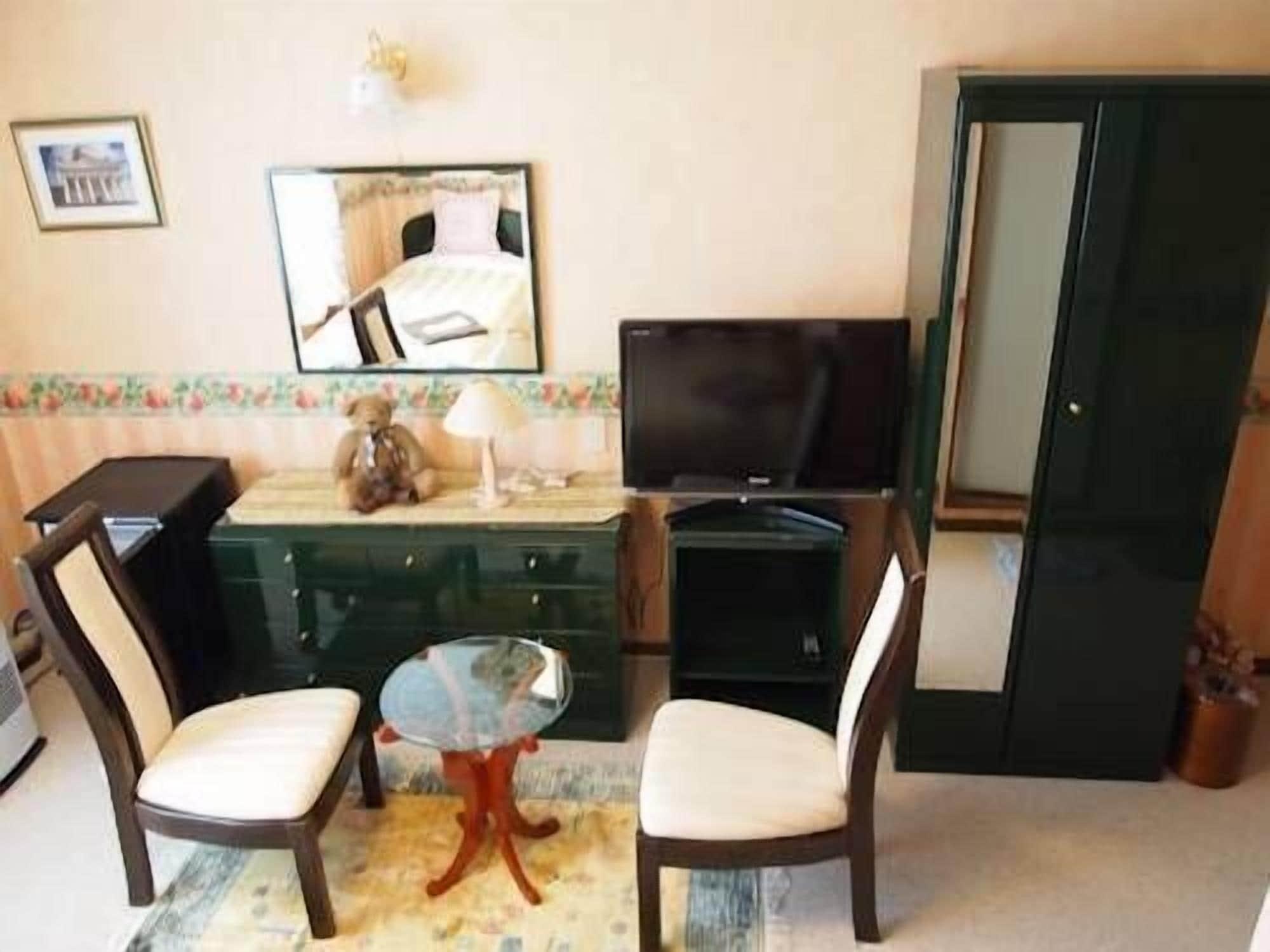 Petit Hotel Corinthian Rebun Екстериор снимка