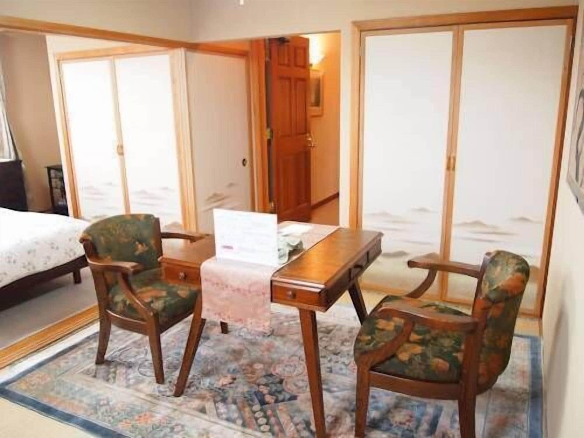 Petit Hotel Corinthian Rebun Екстериор снимка