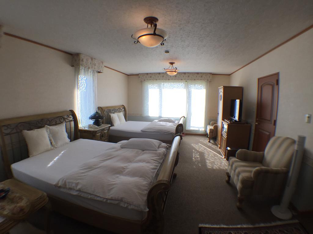 Petit Hotel Corinthian Rebun Екстериор снимка